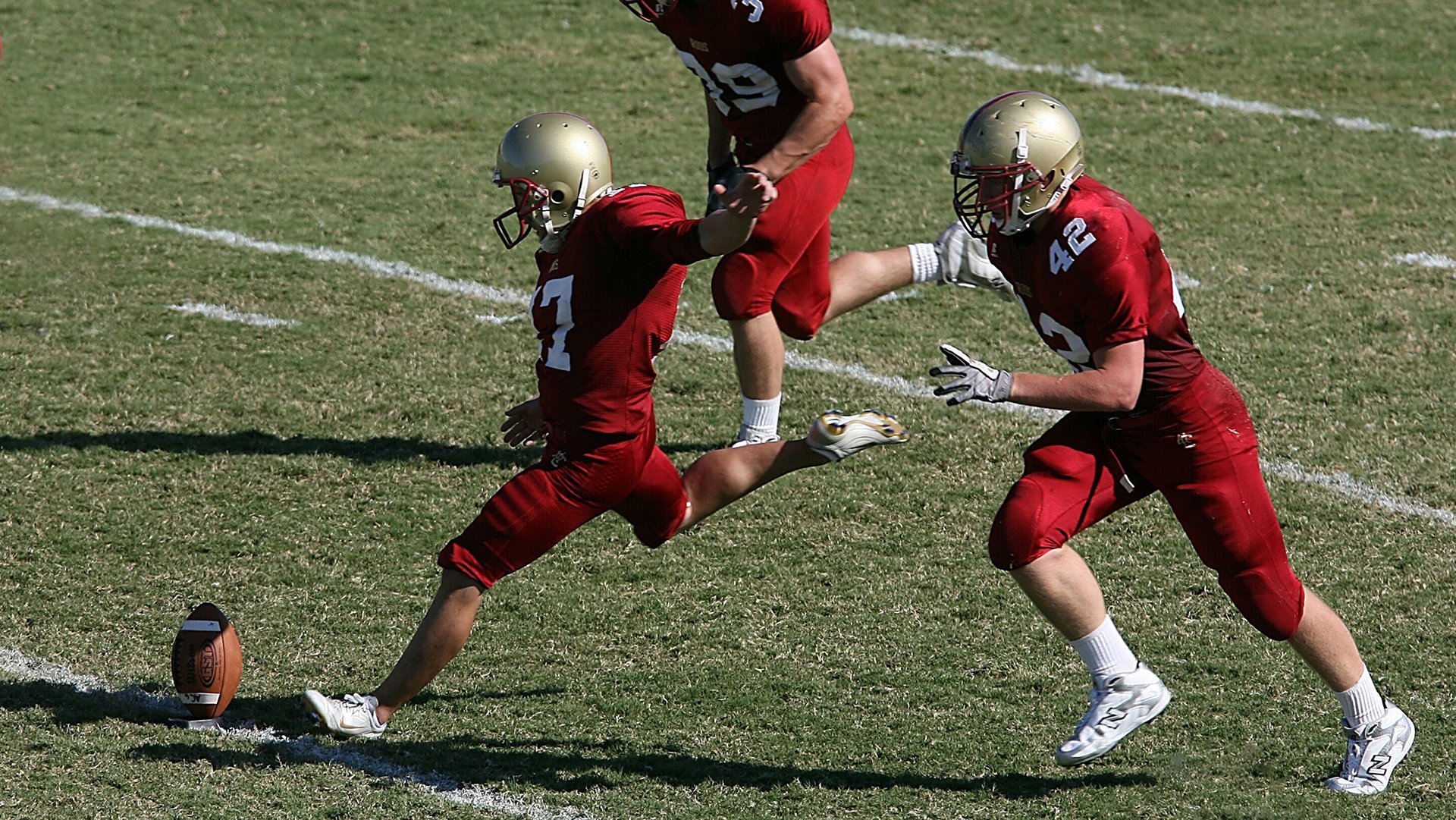 爱游戏-德甲争冠战焦点战，当芬兰轻取挪威的战术智慧照亮足球哲学