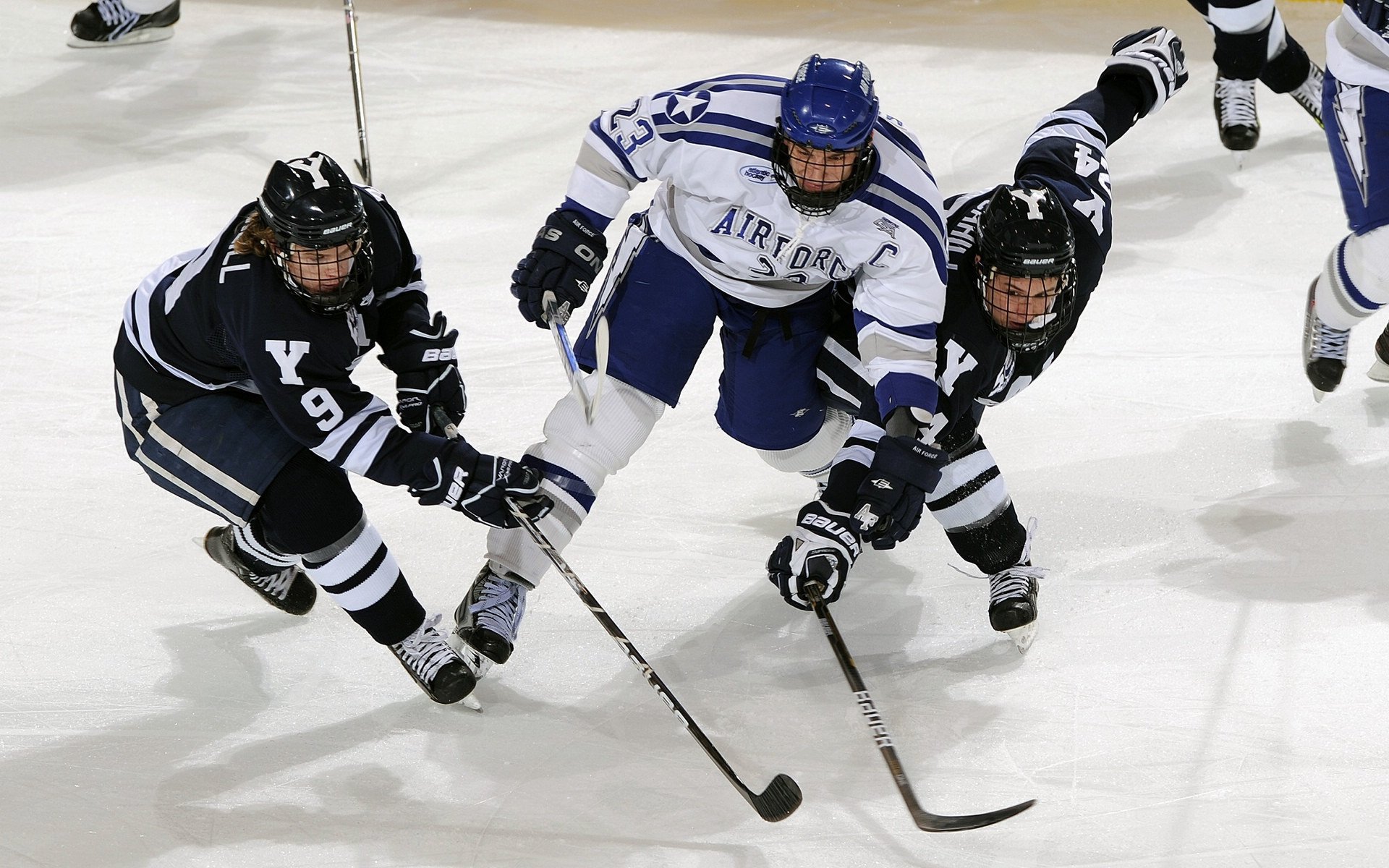 奥斯梅恩爆发，南非关键战突围洪都拉斯，非洲足球的觉醒与世界的震颤